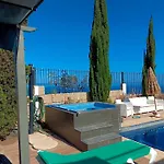 Luxury Sea Views Heated Pool Private Jacuzzi Wifi Bbq Parking Tennis Court Villa *
