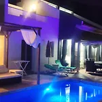 Luxury Sea Views Heated Pool Private Jacuzzi Wifi Bbq Parking Tennis Court * Candelaria