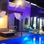 Luxury Sea Views Heated Pool Private Jacuzzi Wifi Bbq Parking Tennis Court Villa