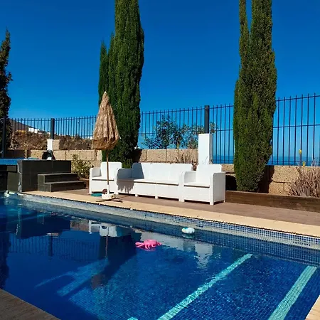 Luxury Sea Views Heated Pool Private Jacuzzi Wifi Bbq Parking Tennis Court Willa *