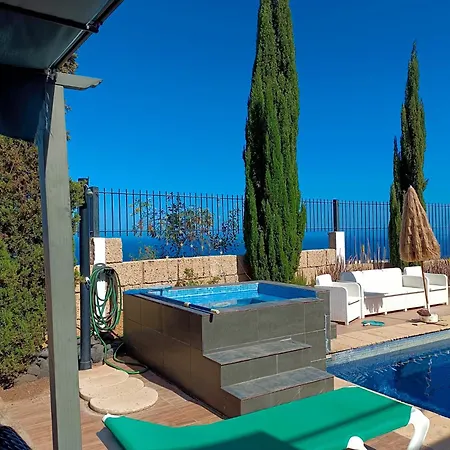 Luxury Sea Views Heated Pool Private Jacuzzi Wifi Bbq Parking Tennis Court Willa *