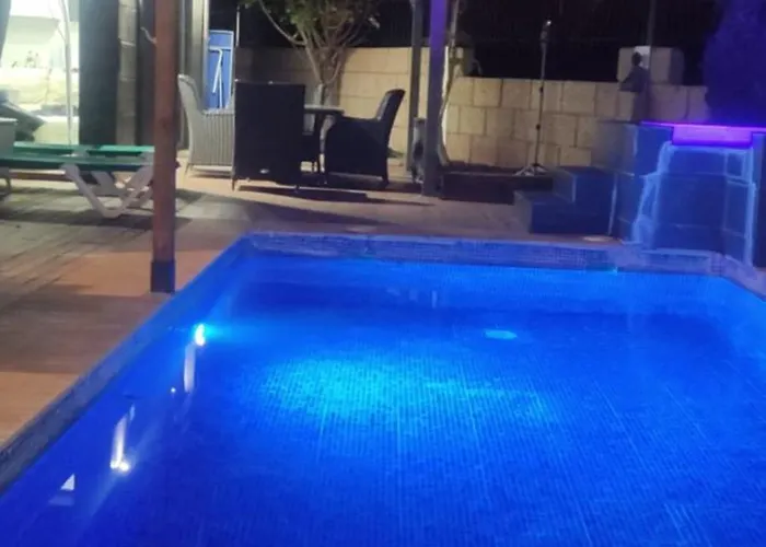 فيلة Luxury Sea Views Heated Pool Private Jacuzzi Wifi Bbq Parking Tennis Court كانديلاريا