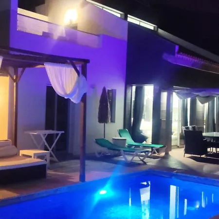 Luxury Sea Views Heated Pool Private Jacuzzi Wifi Bbq Parking Tennis Court * 칸델라리아