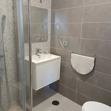 Luxury Sea Views Heated Pool Private Jacuzzi Wifi Bbq Parking Tennis Court Βίλα